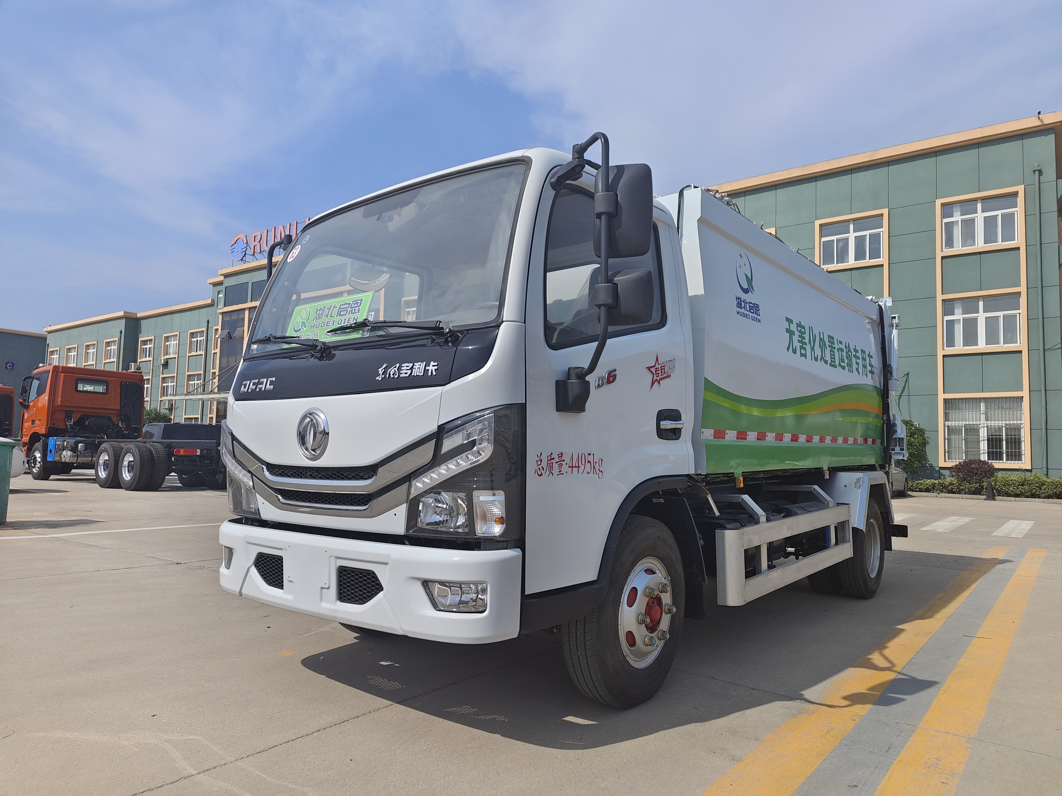 東風(fēng)多利卡病死畜禽專用運輸車